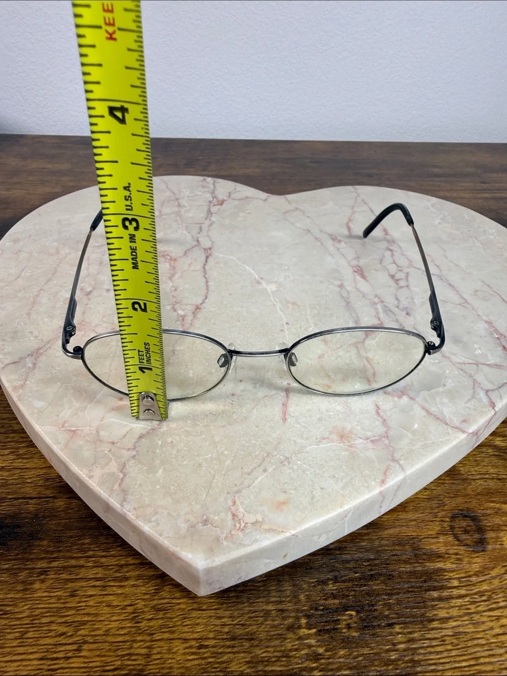 Black Oval Metal Frame Reading Glasses